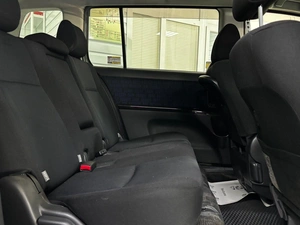 Минивэн Toyota Isis 2014 года, 1315000 рублей, Ачинск