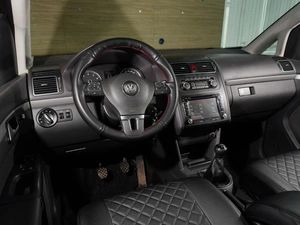 Минивэн Volkswagen Touran 2011 года, 798000 рублей, Тверь
