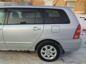 Универсал Toyota Corolla Fielder 2004 года, 460000 рублей, Красноярск