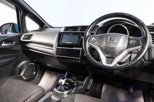 Хетчбэк Honda Fit 2013 года, 1049000 рублей, Новосибирск