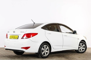 Седан Hyundai Solaris 2015 года, 799000 рублей, Тюмень