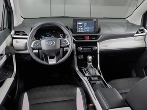 Минивэн Toyota Veloz 2023 года, 4249000 рублей, Тюмень