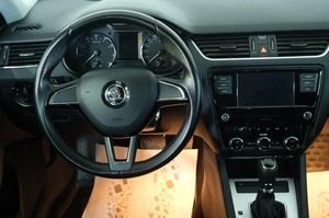Лифтбек Skoda Octavia 2017 года, 2099000 рублей, Омск