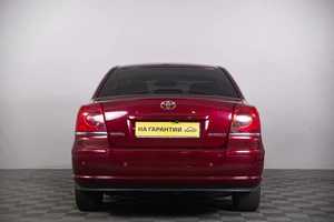 Седан Toyota Avensis 2005 года, 999000 рублей, Томск