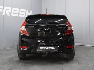 Хетчбэк Hyundai Solaris 2013 года, 980000 рублей, Омск