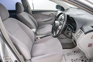 Седан Toyota Corolla Axio 2009 года, 699000 рублей, Красноярск