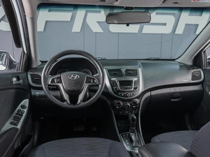 Седан Hyundai Solaris 2016 года, 999000 рублей, Сургут