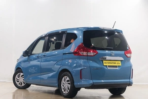 Минивэн Honda Freed 2019 года, 1629000 рублей, Новокузнецк