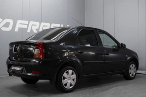 Седан Renault Logan 2013 года, 345000 рублей, Омск