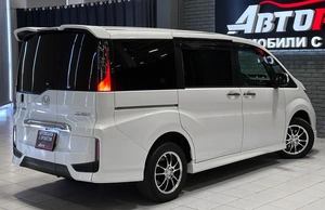 Минивэн Honda Stepwgn Spada 2017 года, 1987000 рублей, Красноярск