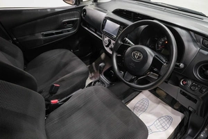Хетчбэк Toyota Vitz 2019 года, 1029000 рублей, Новокузнецк