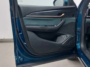 Внедорожник Geely Monjaro 2023 года, 2849000 рублей, Барнаул