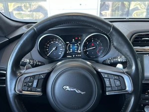 Внедорожник Jaguar F-Pace 2016 года, 3200000 рублей, Уфа