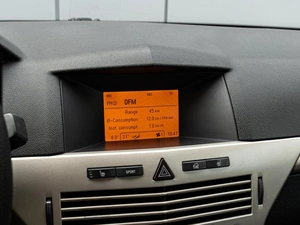 Хетчбэк Opel Astra GTC 2009 года, 490000 рублей, Краснодар