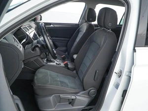Внедорожник Volkswagen Tiguan 2018 года, 2389000 рублей, Москва