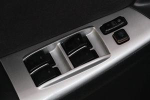 Седан Toyota Corolla 2004 года, 749000 рублей, Омск