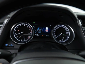 Седан Toyota Camry 2019 года, 3089444 рублей, Москва