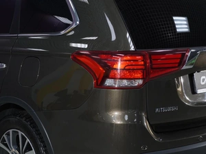 Внедорожник Mitsubishi Outlander 2017 года, 2820999 рублей, Тверь