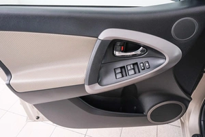 Внедорожник Toyota RAV4 2008 года, 1499000 рублей, Красноярск