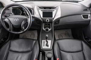 Седан Hyundai Avante 2011 года, 999000 рублей, Красноярск