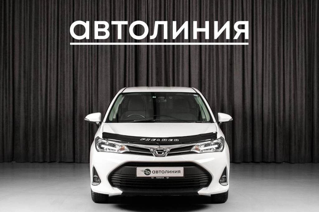 Универсал Toyota Corolla Fielder 2019 года, 1389000 рублей, Красноярск