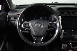 Седан Toyota Camry 2016 года, 2419000 рублей, Сургут