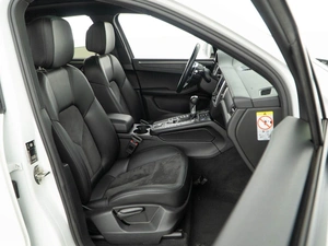 Внедорожник Porsche Macan 2018 года, 3893055 рублей, Москва