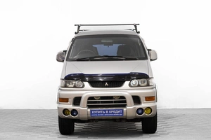Минивэн Mitsubishi Delica 2002 года, 1799000 рублей, Барнаул