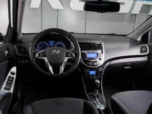 Хетчбэк Hyundai Solaris 2013 года, 919000 рублей, Тюмень
