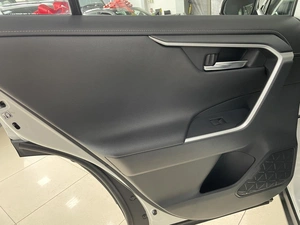 Внедорожник Toyota RAV4 2019 года, 2997000 рублей, Солонцы