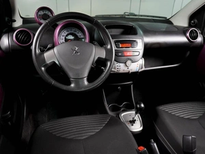 Хетчбэк Peugeot 107 2013 года, 465040 рублей, Воронеж