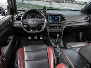 Седан Hyundai Avante 2018 года, 1600000 рублей, Краснодар