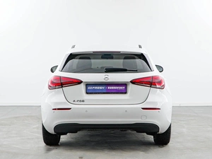 Хетчбэк Mercedes-benz A-класс 2018 года, 2098999 рублей, Москва