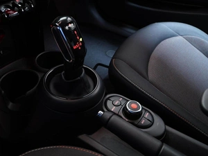 Хетчбэк MINI Cooper 2018 года, 1799077 рублей, Москва