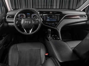 Седан Toyota Camry 2019 года, 2499000 рублей, Тюмень