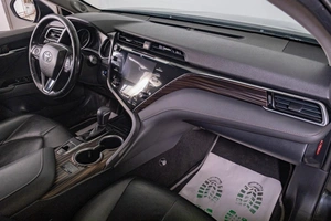 Седан Toyota Camry 2019 года, 3199000 рублей, Томск