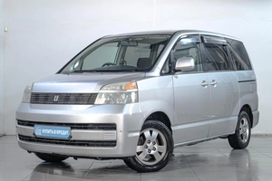 Минивэн Toyota Voxy 2003 года, 1139000 рублей, Челябинск