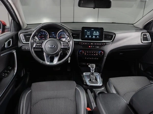 Хетчбэк Kia Ceed 2018 года, 1749000 рублей, Тюмень