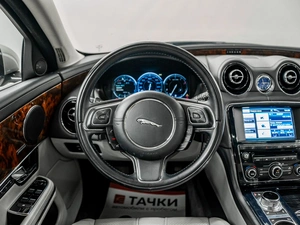 Седан Jaguar XJ 2013 года, 2500000 рублей, Красноярск
