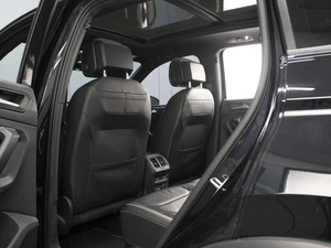 Внедорожник Volkswagen Tiguan 2021 года, 4200000 рублей, Омск