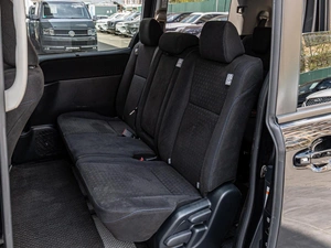 Минивэн Toyota Voxy 2017 года, 1750000 рублей, Краснодар