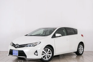 Хетчбэк Toyota Auris 2012 года, 1149000 рублей, Красноярск