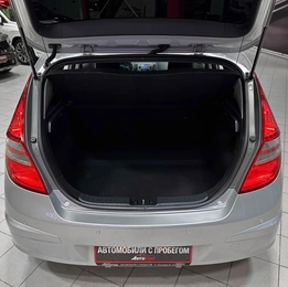 Хетчбэк Hyundai i30 2010 года, 650000 рублей, Красноярск