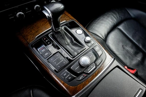 Седан Audi A6 2013 года, 1365000 рублей, Ульяновск