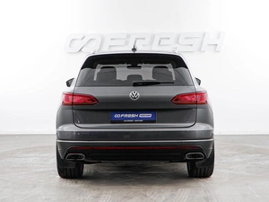 Внедорожник Volkswagen Touareg 2019 года, 5099046 рублей, Москва