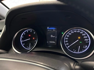 Седан Toyota Camry 2018 года, 2080000 рублей, Красноярск