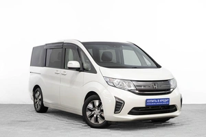 Минивэн Honda Stepwgn 2015 года, 1889000 рублей, Барнаул