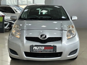 Хетчбэк Toyota Vitz 2009 года, 547000 рублей, Солонцы