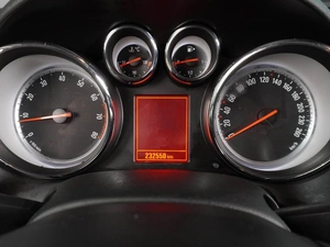 Хетчбэк Opel Astra 2013 года, 799000 рублей, Воронеж