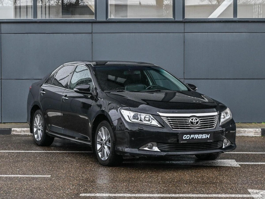 Седан Toyota Camry 2012 года, 1689000 рублей, Кирилловка